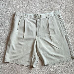 Tommy Bahama Men's Tan Shorts
